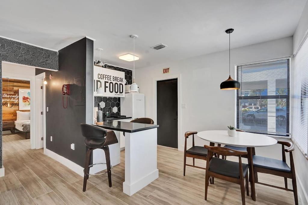 Hollywood Apartments Host By Beenomad Kültér fotó