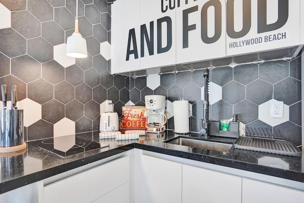 Hollywood Apartments Host By Beenomad Kültér fotó